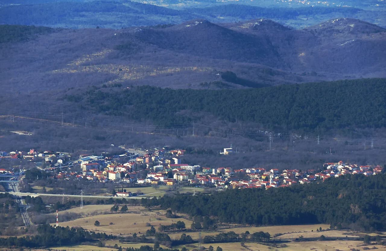 Divača, Slovenia: Base for the Škocjan Caves and the Karst