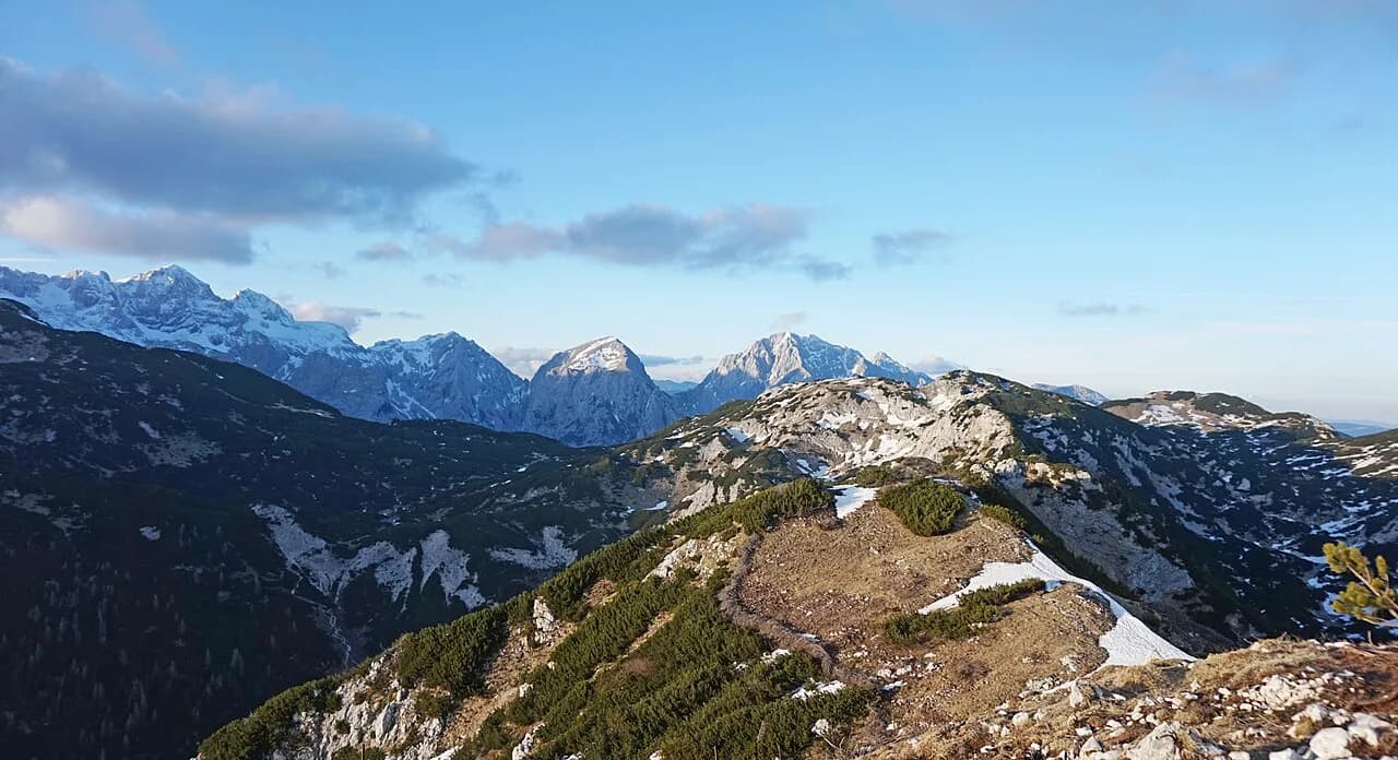 Krvavec: The Plateau Above Cerklje na Gorenjskem (Winter 2026/27 Outlook)