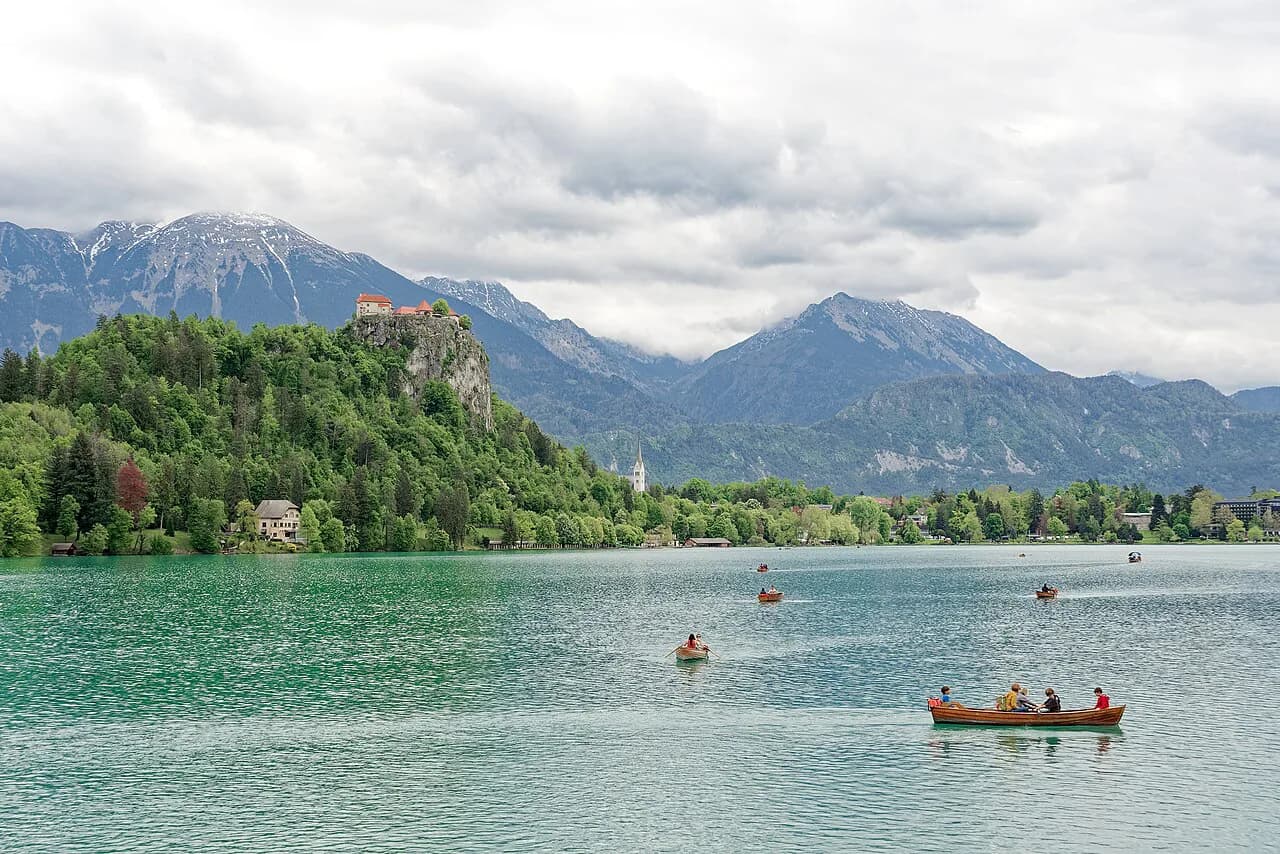 Lake Bled Boat Rental: Rowing Boats, Prices and Pletna Alternatives