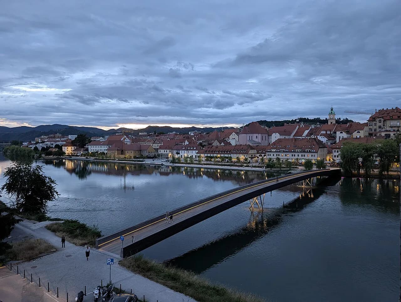 Maribor Lent: The Drava Riverside Quarter and Its Festival