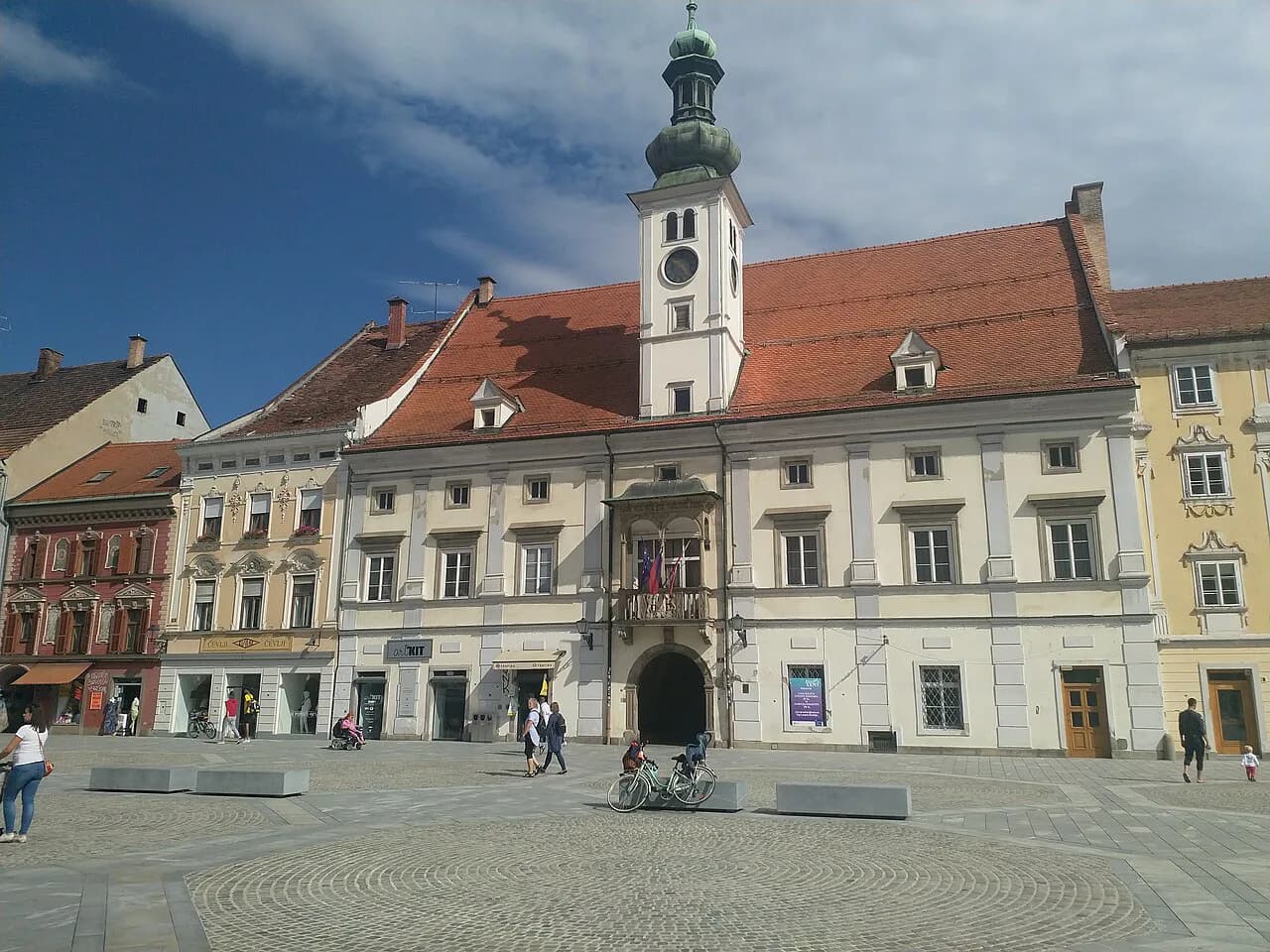 Maribor Walking Tour: A Self-Guided Route Through Lent and the Old Town