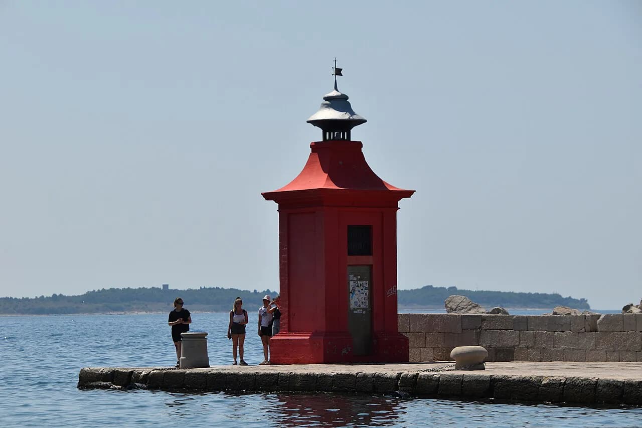 Piran Lighthouse: Visiting the Punta Cape Tower and Keeper's House