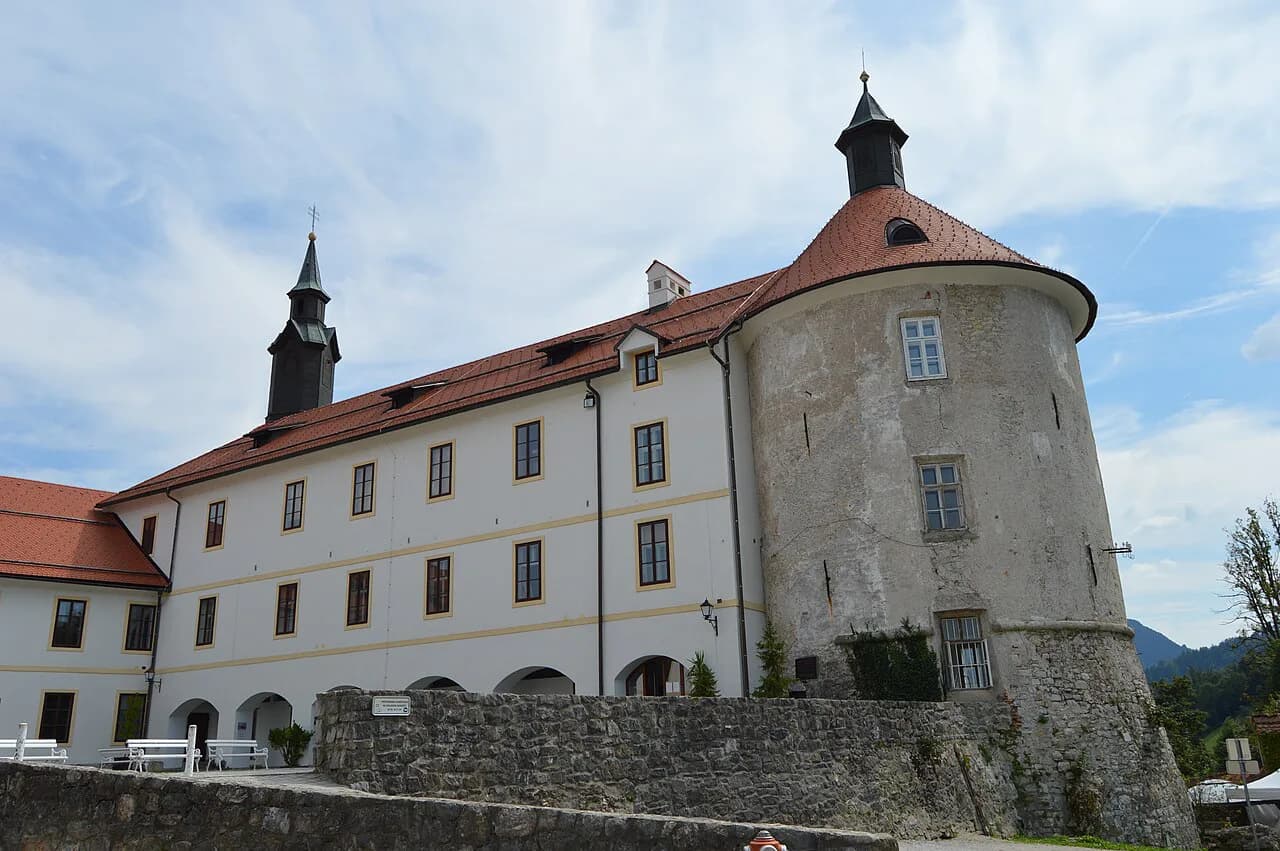 Škofja Loka Castle: The Loka Museum, Garden and Climb