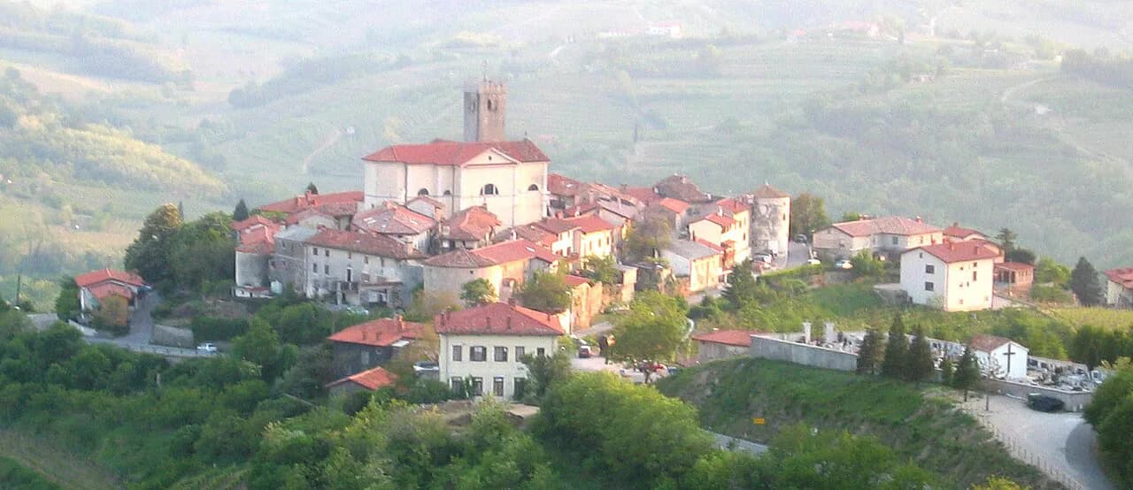 Šmartno, Slovenia: The Walled Village in Brda