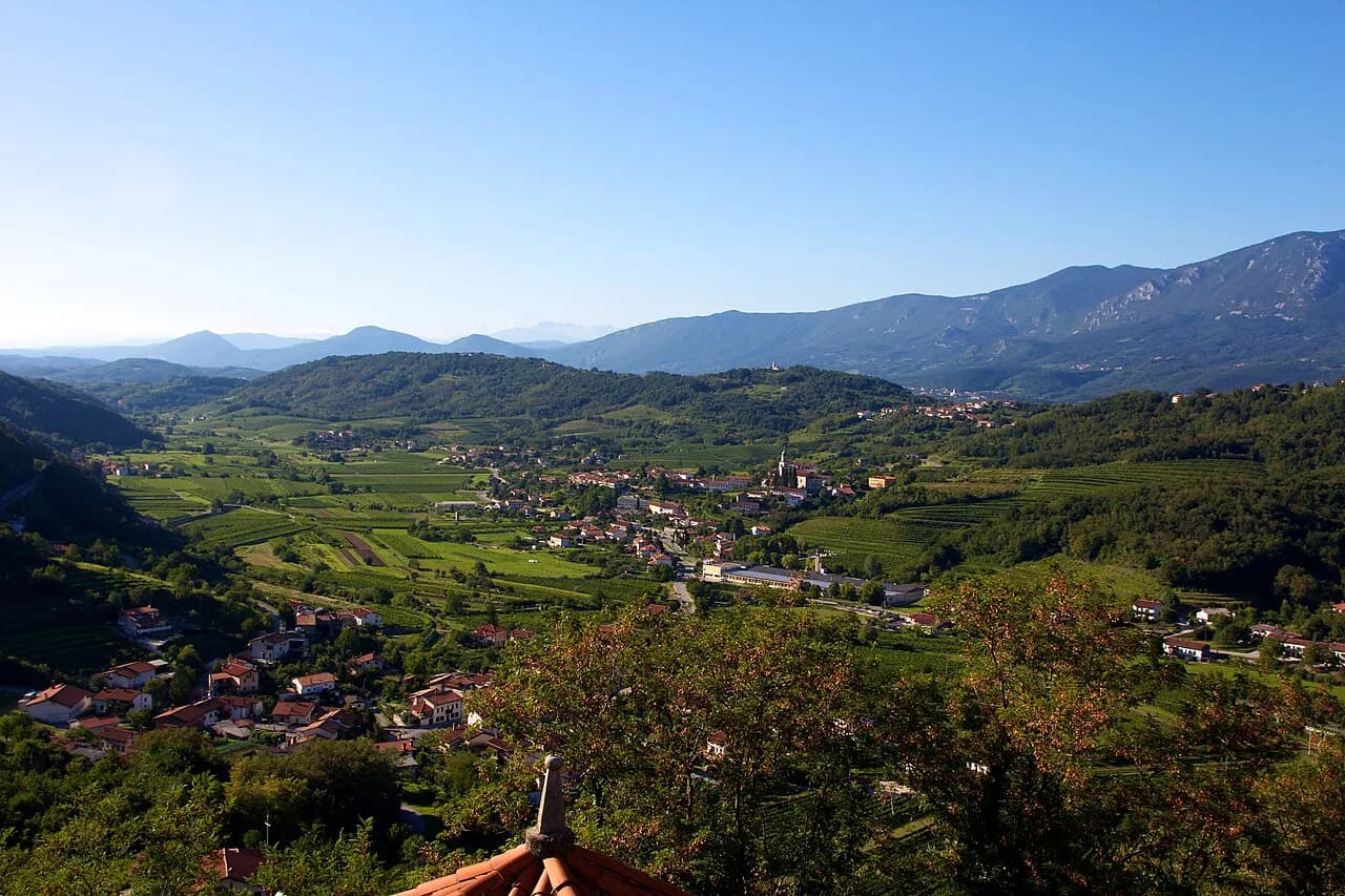 Vipava Valley: What to See, How It's Laid Out, and How to Plan a Drive