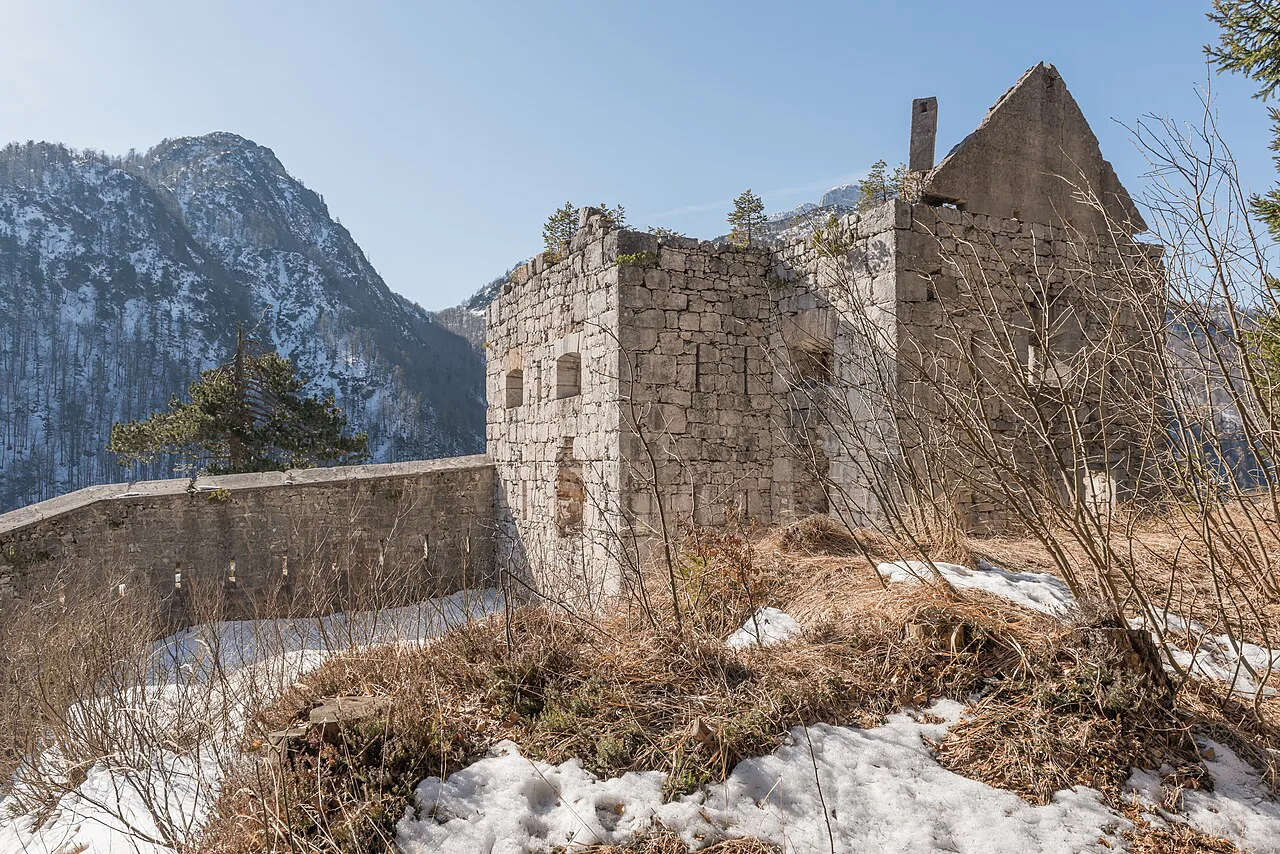The walls of Fort Hermann.