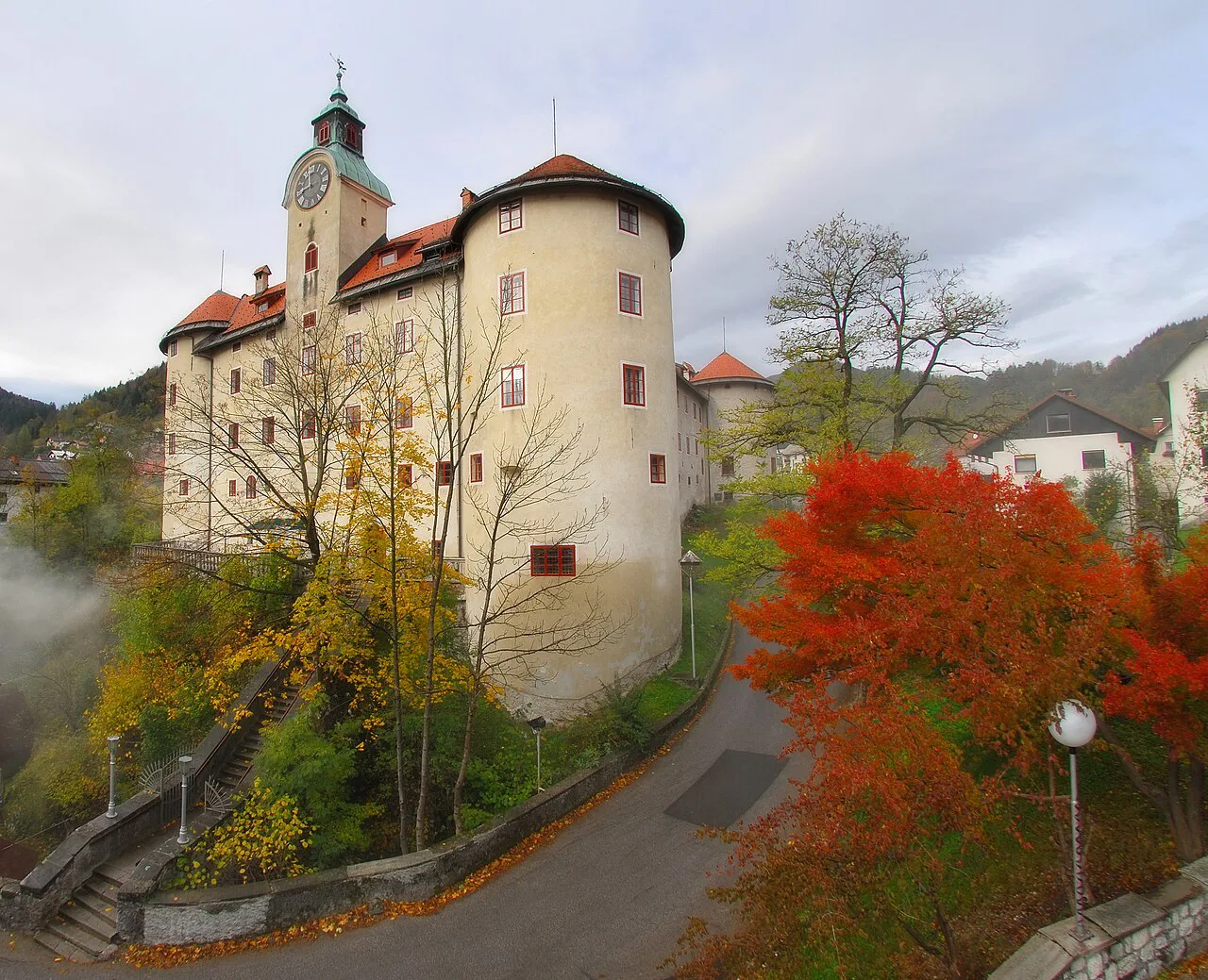 Gewerkenegg Castle in autumn.