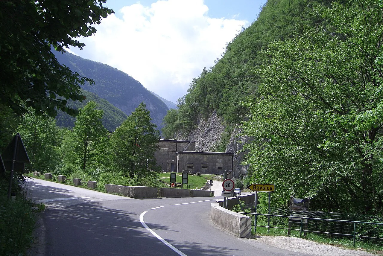 The road at Kluže fortress below Bavšica.