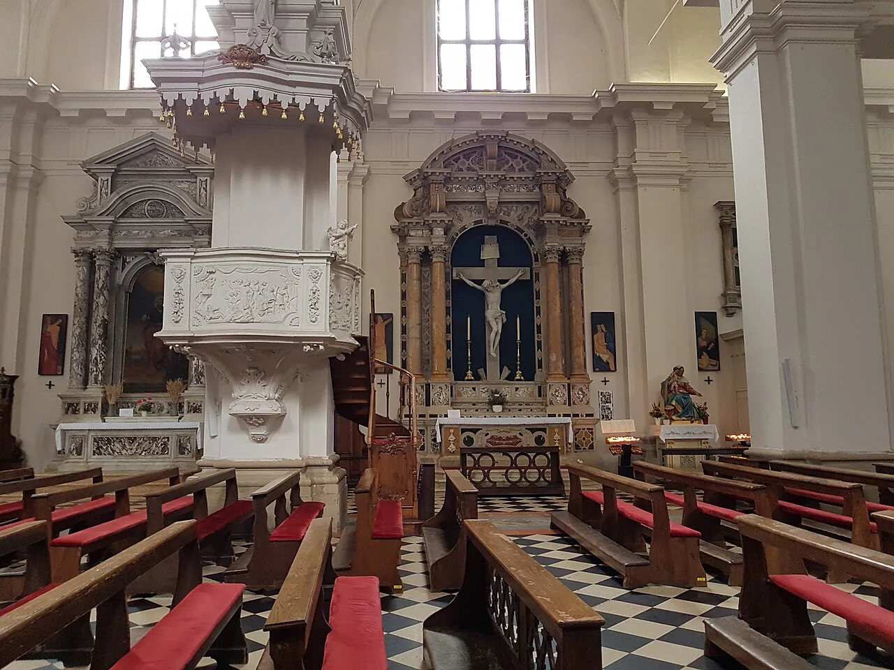 The nave of Koper Cathedral.