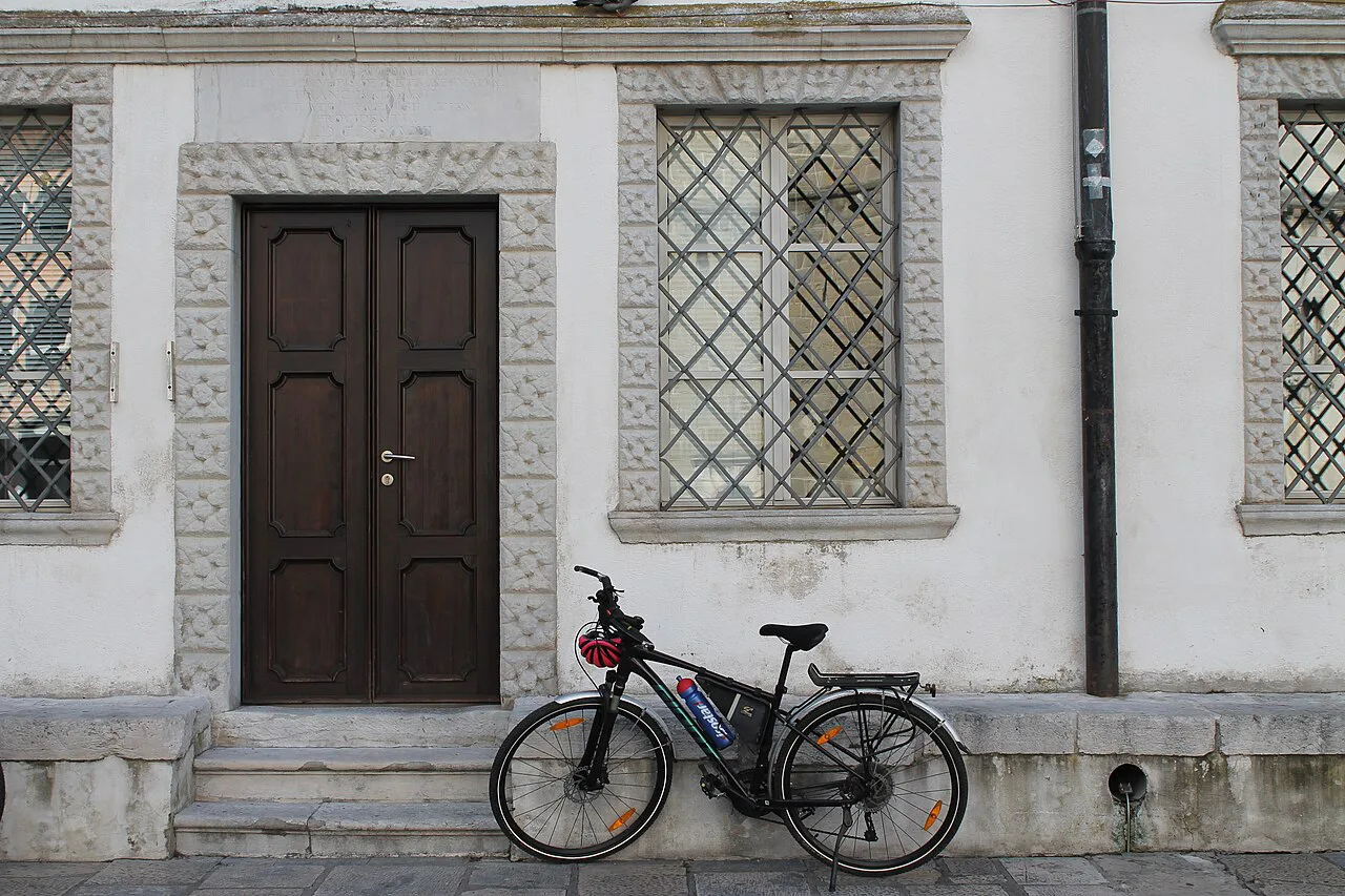 A doorway on a street in Koper.