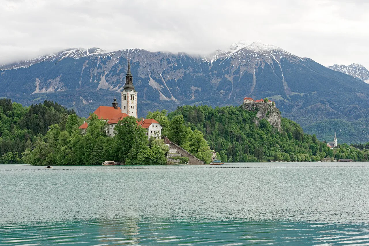 Bled Island with the Karavanke behind.