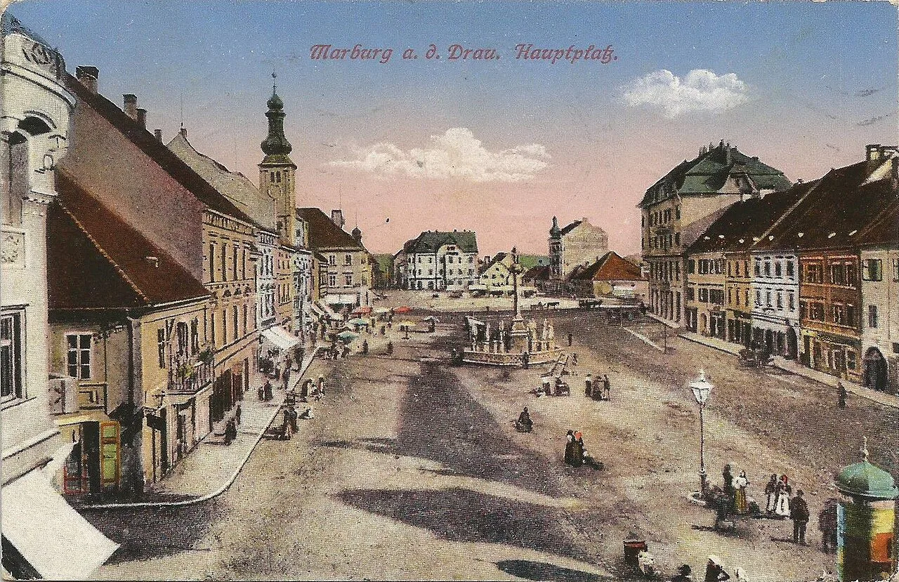 Maribor's Main Square on a 1916 postcard.