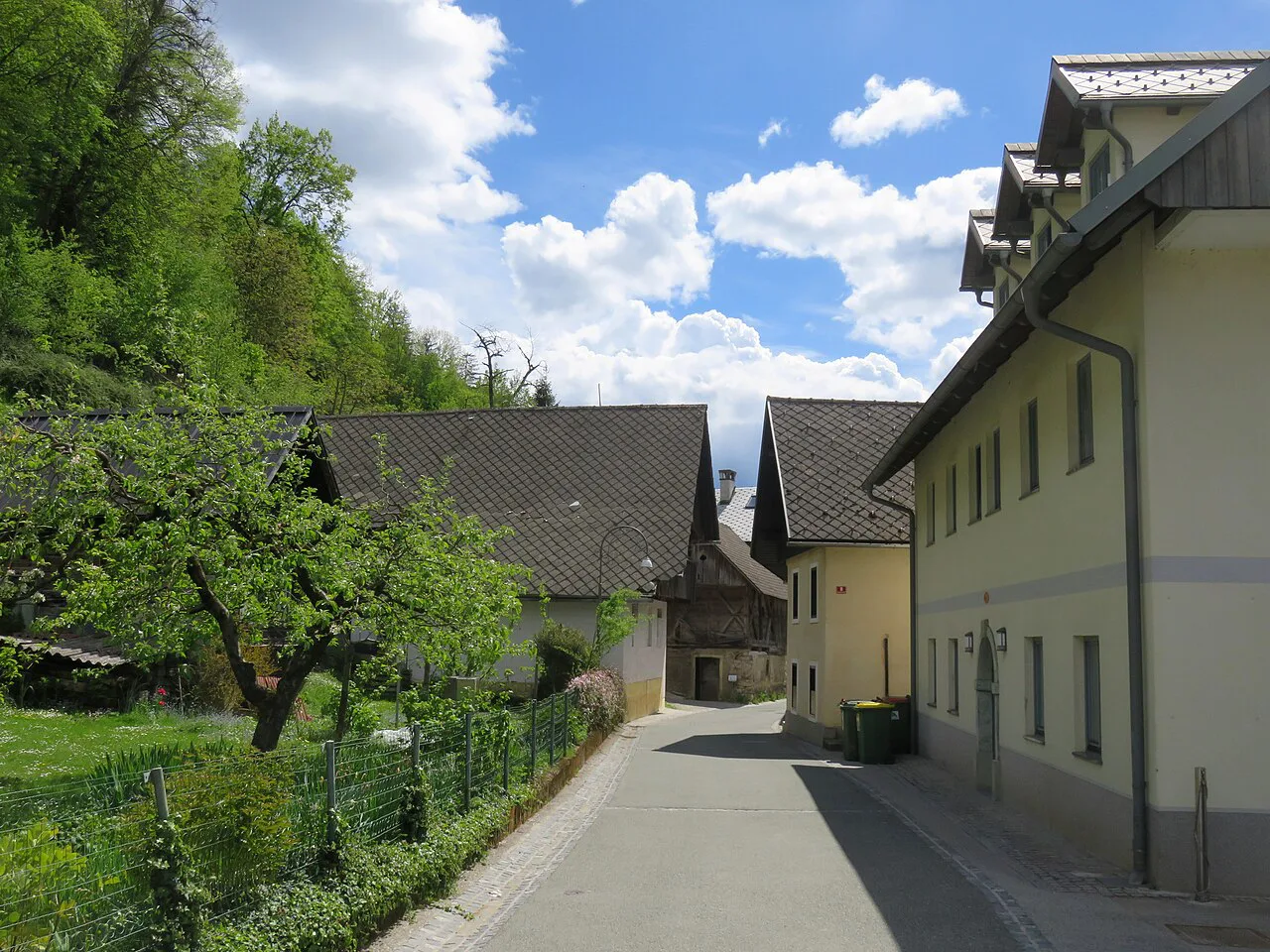 Houses in Mlino.