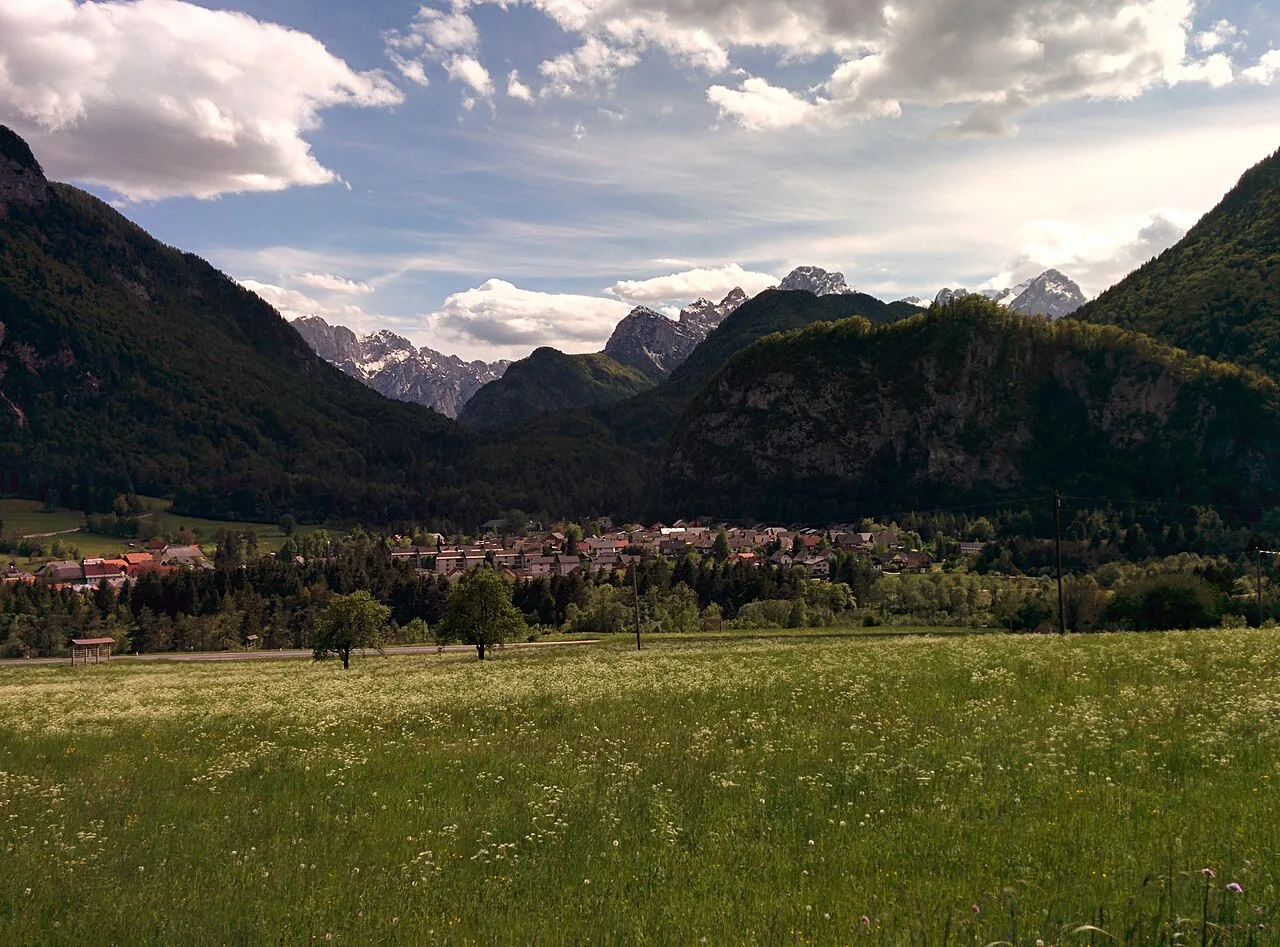 Mojstrana in its valley.