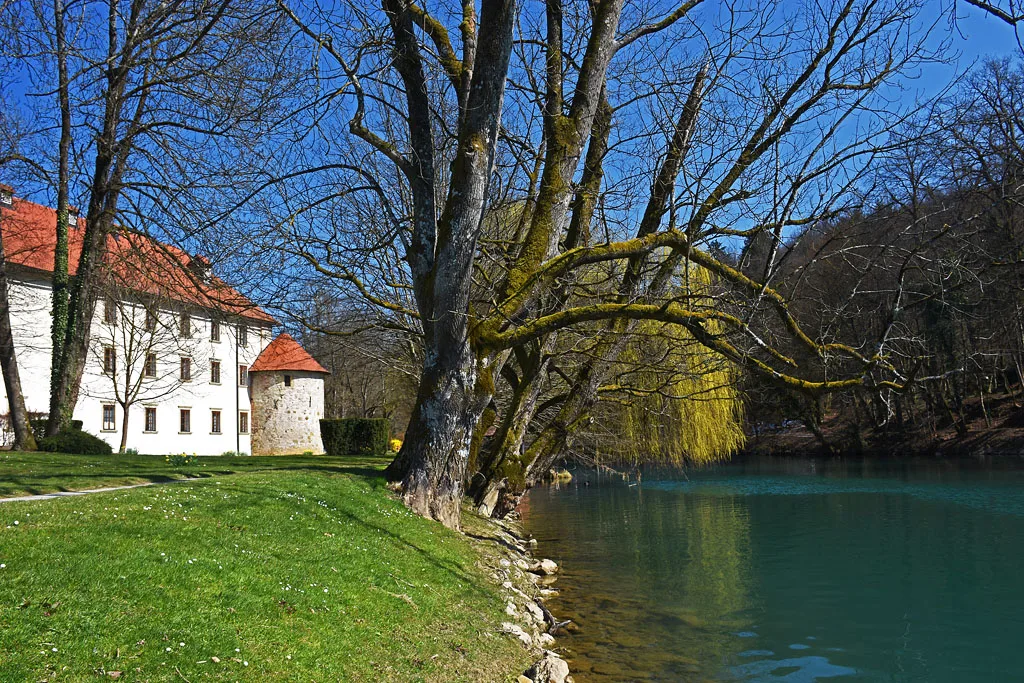 The park beside Otočec Castle.