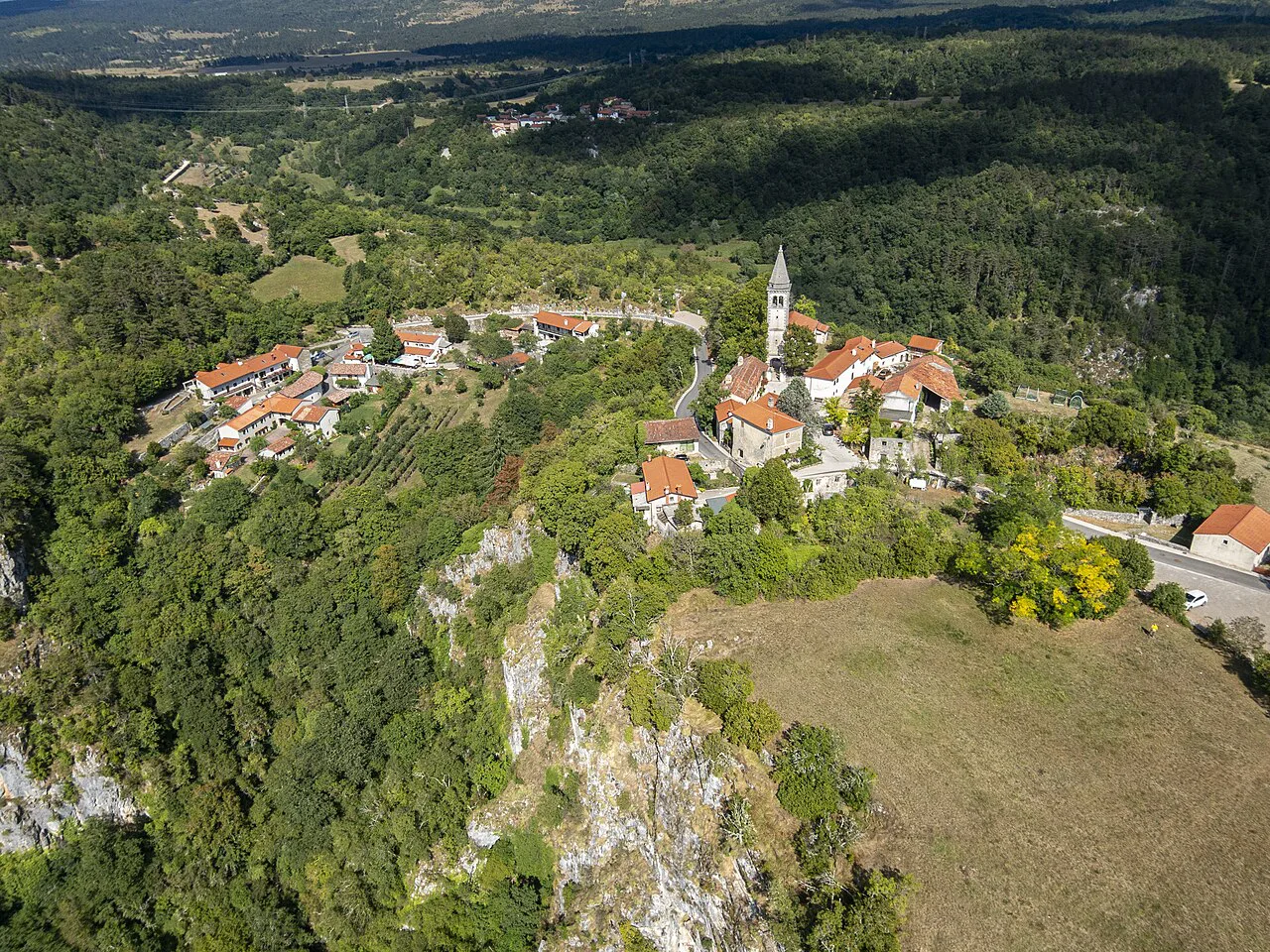 Škocjan village above the caves, seen from a kite.