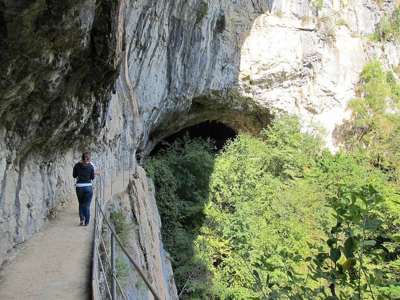 A path at the Škocjan Caves entrance.