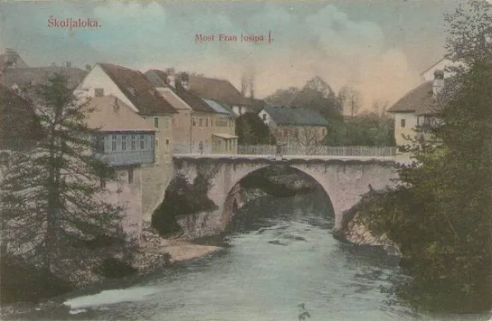 The stone bridge at Škofja Loka around 1910.