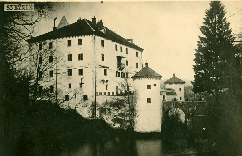 Snežnik Castle on another 1930 postcard.