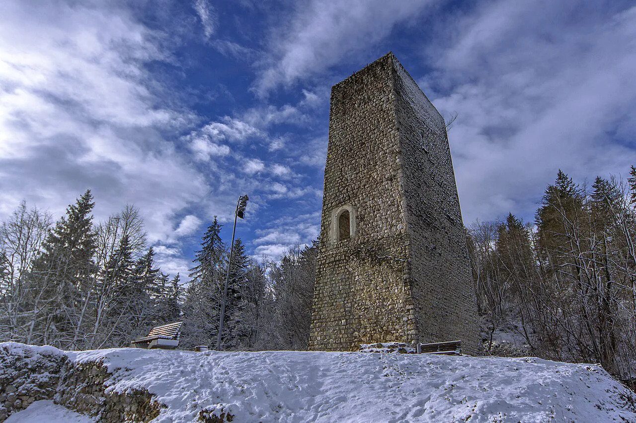 The ruined castle tower above Šoštanj.