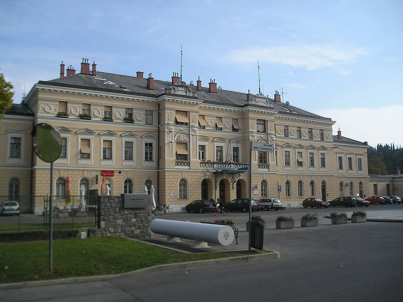 The Nova Gorica station on Trg Evrope.