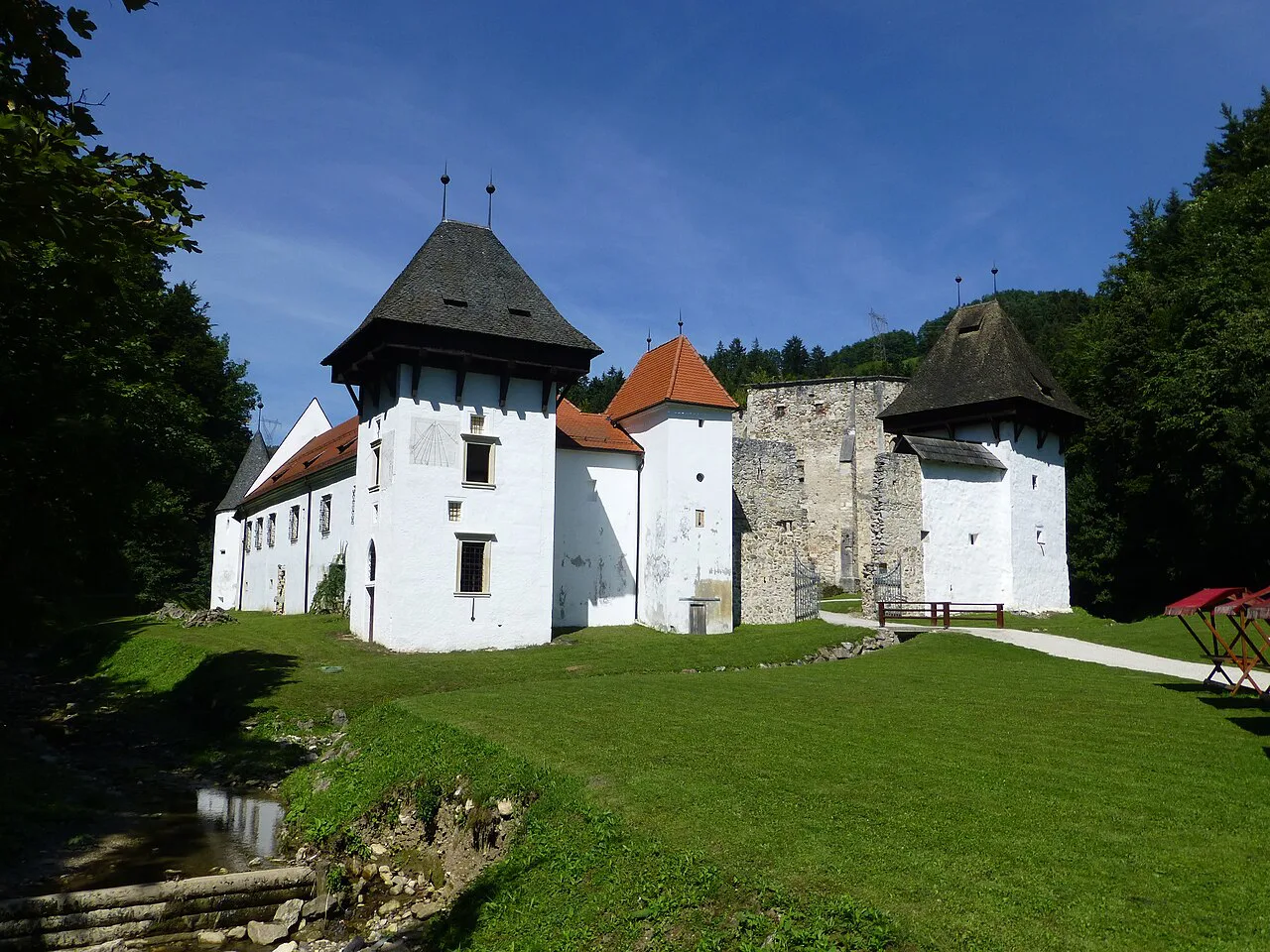 The walls and towers of Žiče Charterhouse.